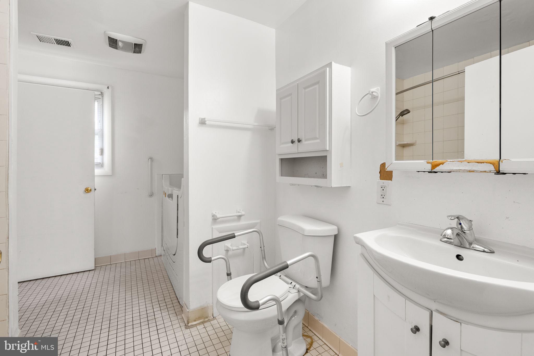 HIGH POINT HEIGHTS - Residential