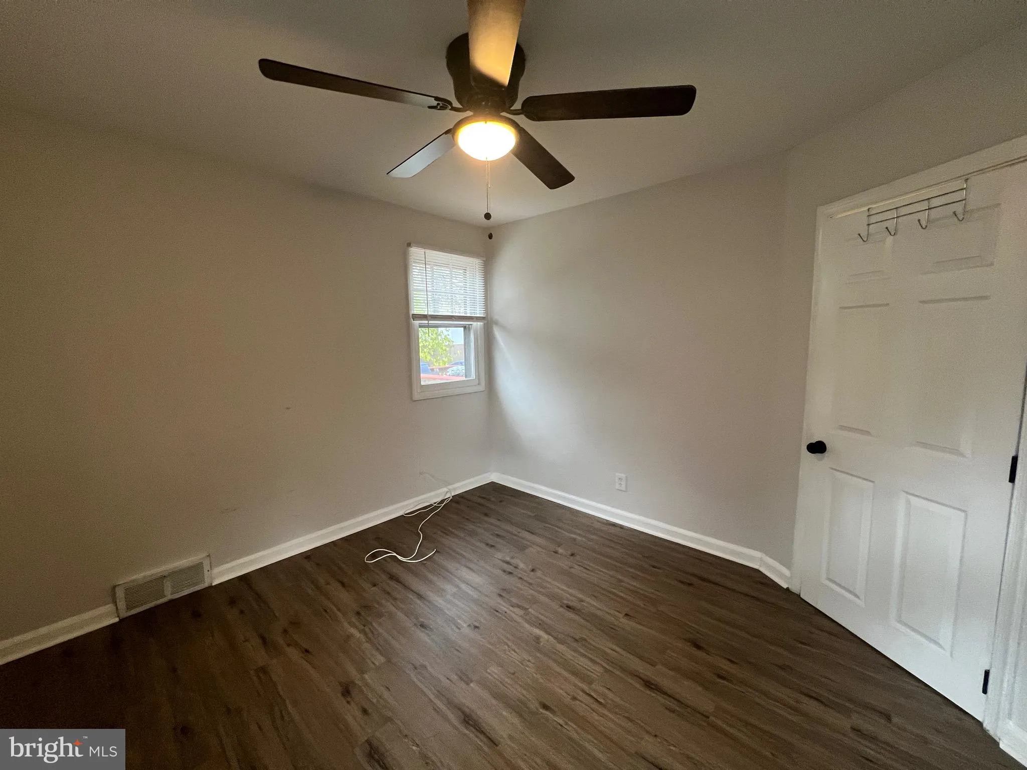 Mount Ephraim, New Jersey 08059, United States, 4 Bedrooms Bedrooms, ,1 BathroomBathrooms,Residential,Active,208353