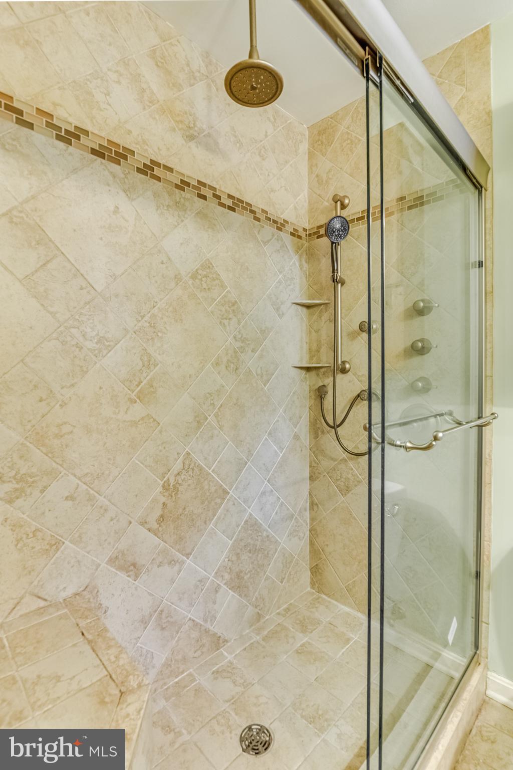 KINGSTREAM - Residential Lease