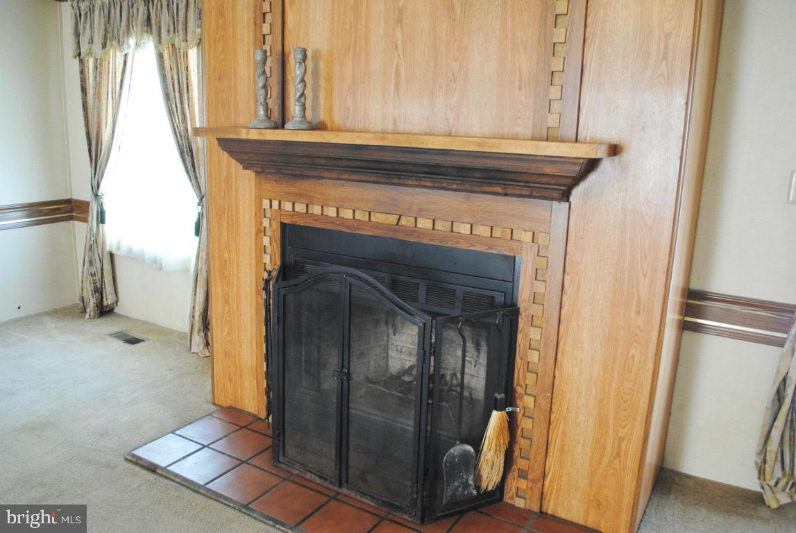 CRESTWOOD ESTATES - Residential