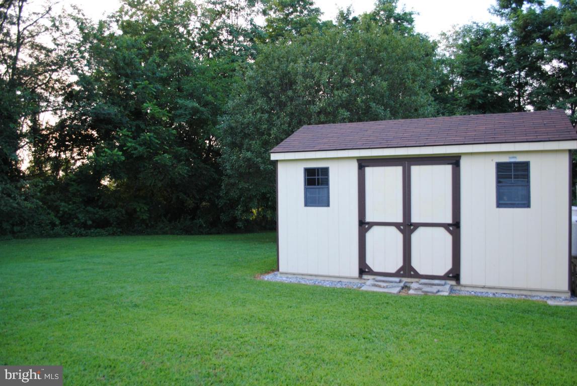 CRESTWOOD ESTATES - Residential