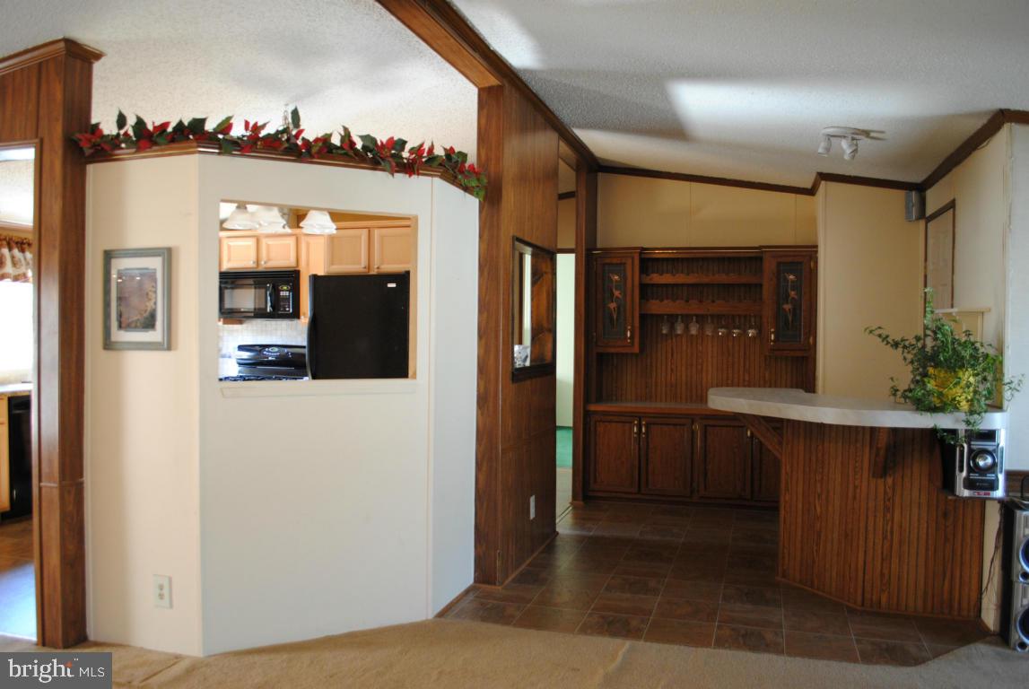 CRESTWOOD ESTATES - Residential