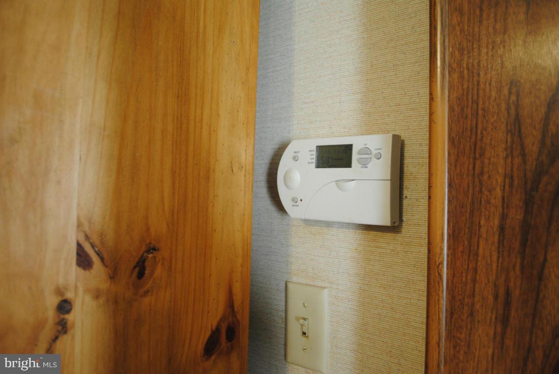 CRESTWOOD ESTATES - Residential