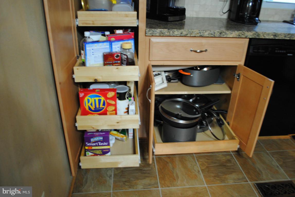 CRESTWOOD ESTATES - Residential