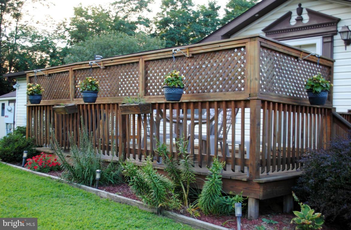 CRESTWOOD ESTATES - Residential