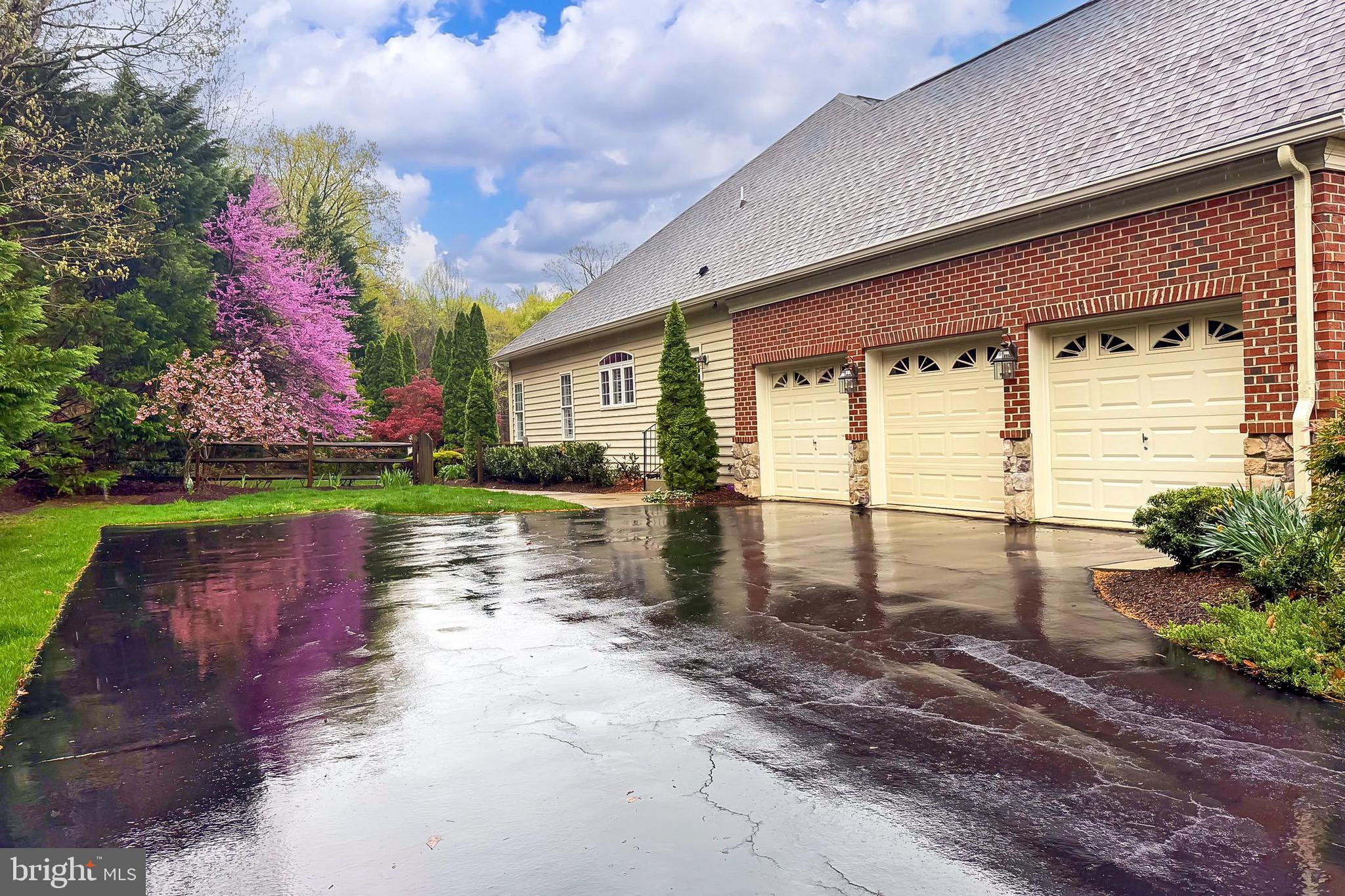 RESERVE AT HUNTERS RIDGE - Residential