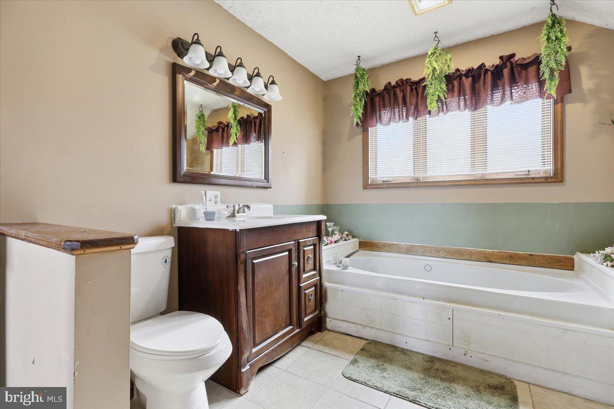 POCONO FARMS - Residential