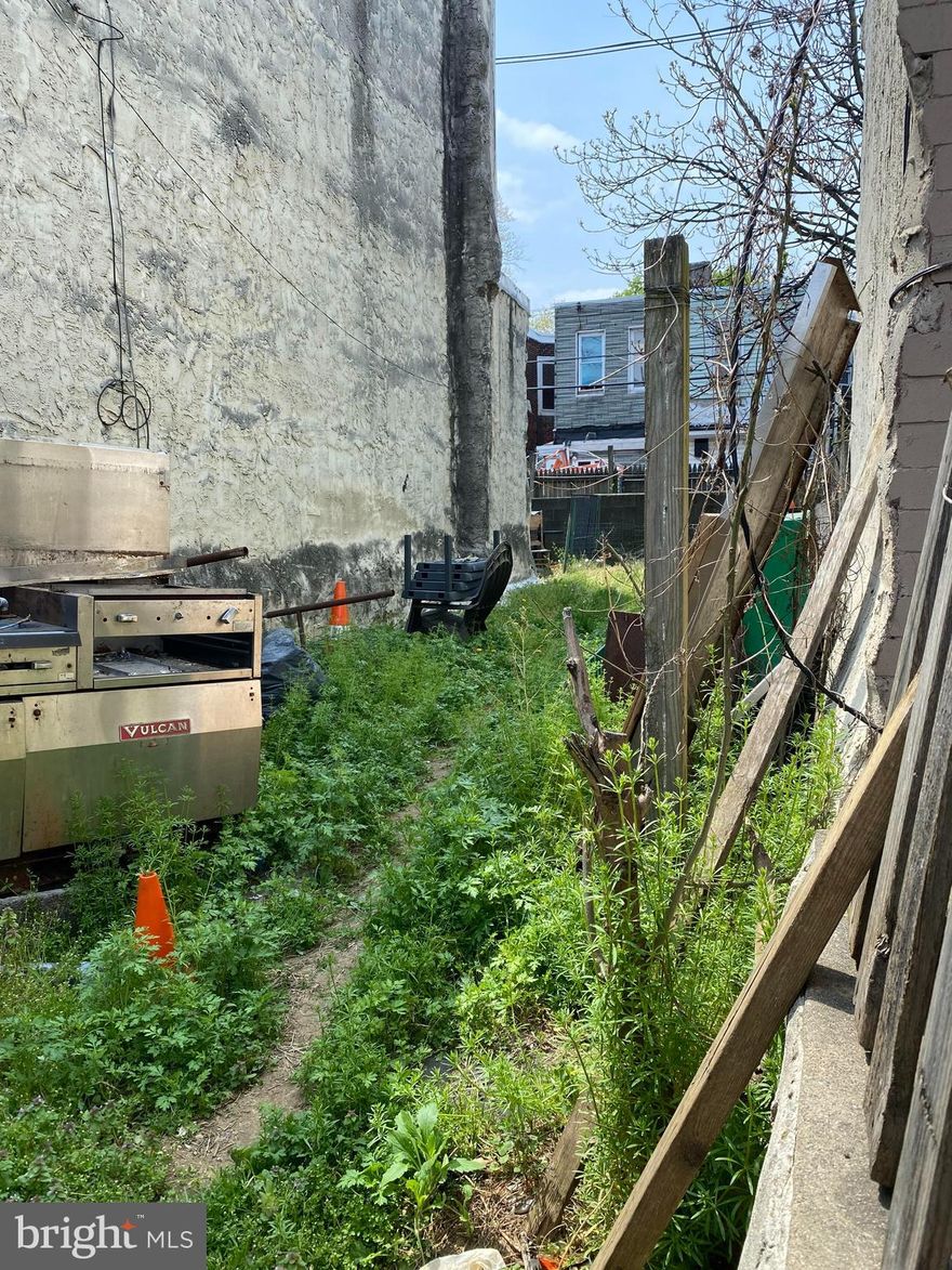 Nicely sized 15X67 RSA5 lot in a rapidly developing section of the city. This lot is close to Frankford avenue and the Market/Frankford line. This is a great opportunity for developers or investors.