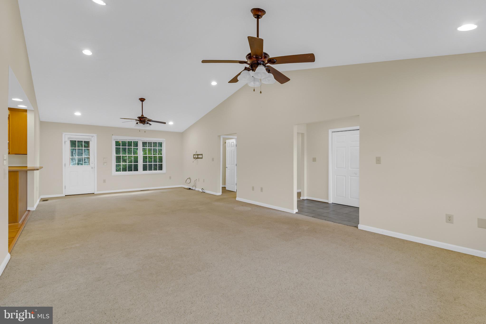 COLLEGE PARK II - Residential