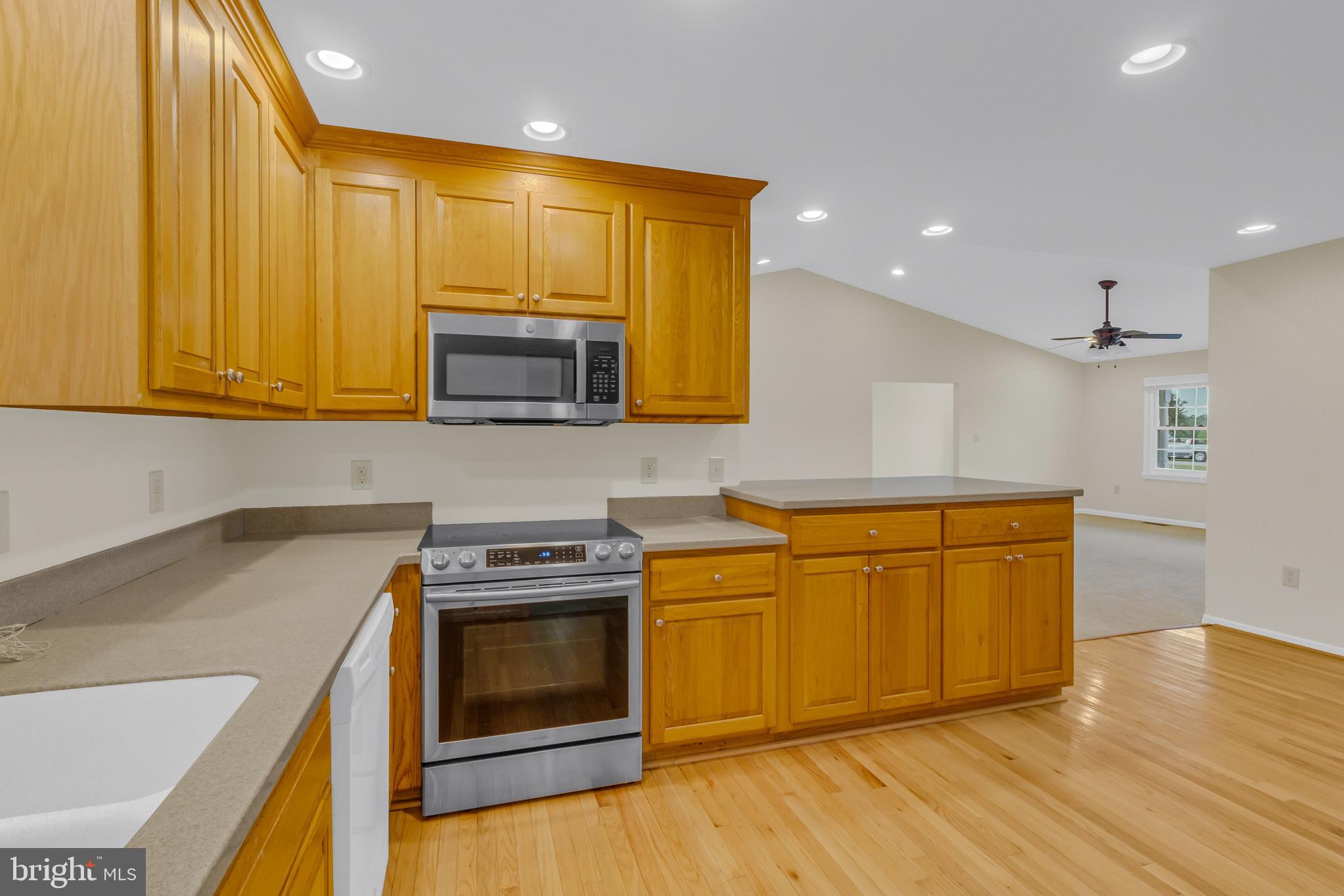 COLLEGE PARK II - Residential