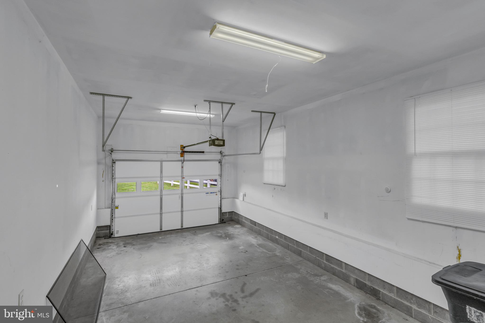 COLLEGE PARK II - Residential