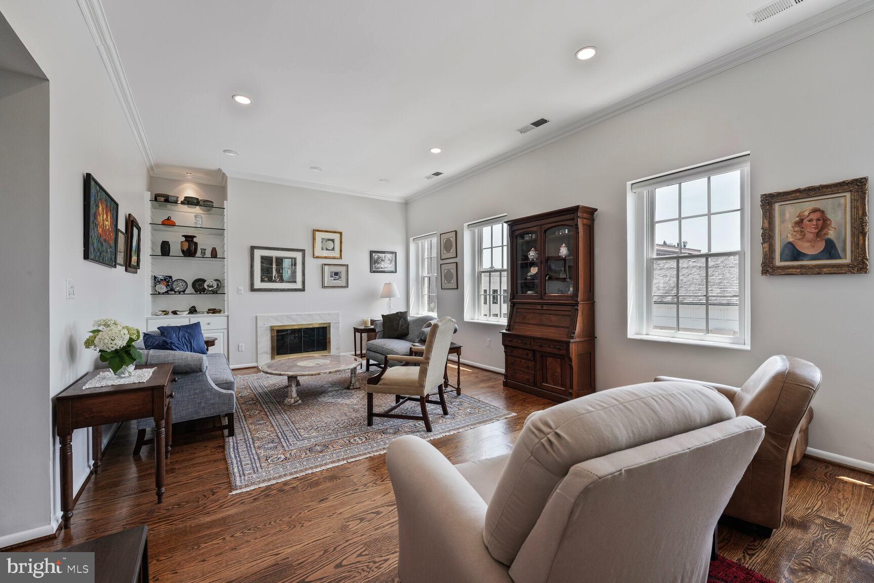 706 PRINCE STREET 4
