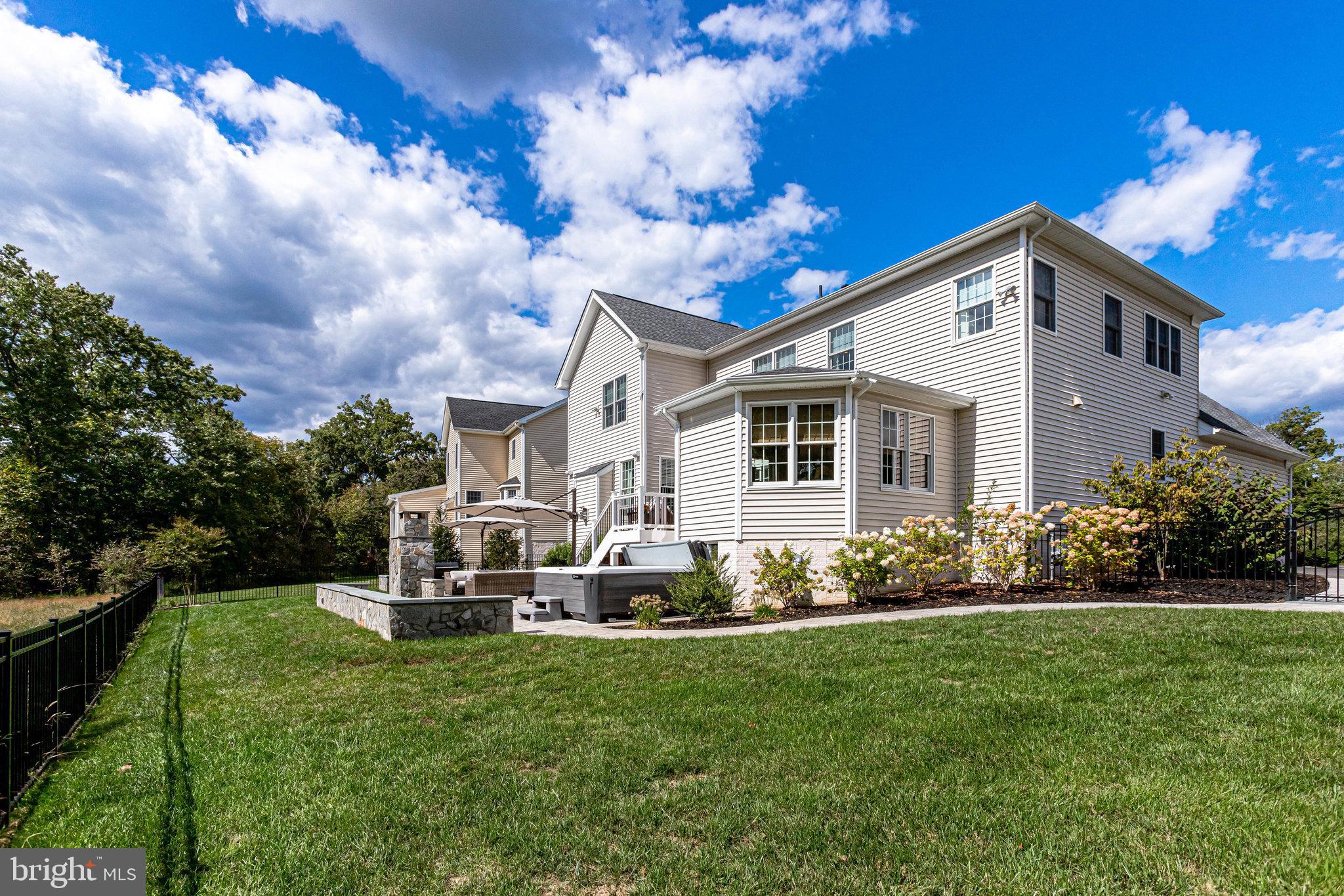 DOMINION VALLEY COUNTRY CLUB - Residential