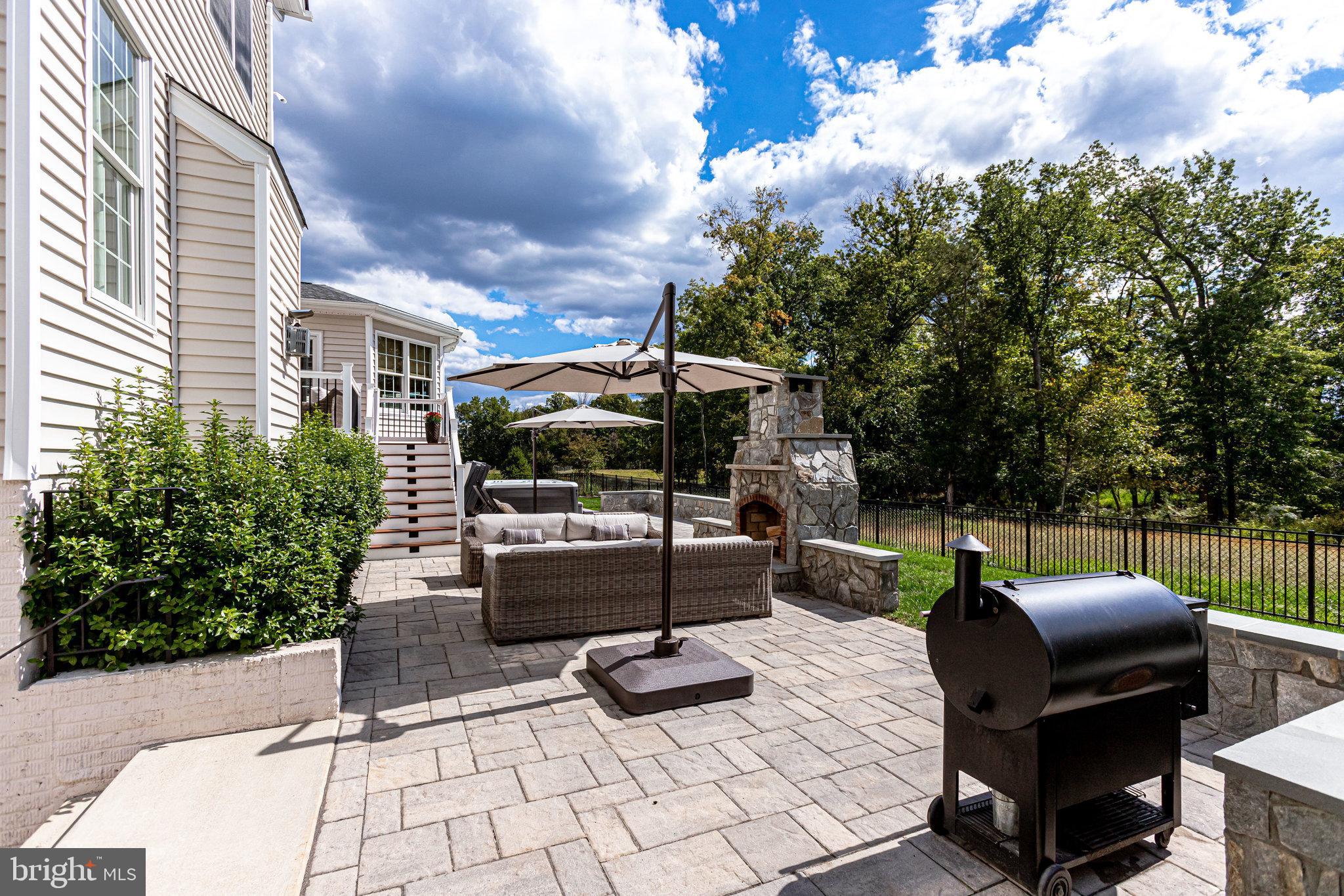 DOMINION VALLEY COUNTRY CLUB - Residential