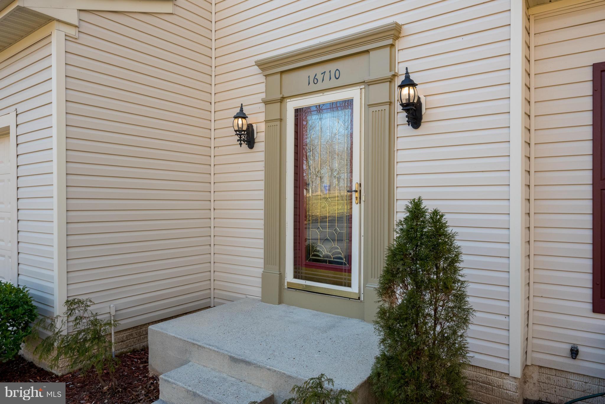 CARRIAGE CROSSING - Residential