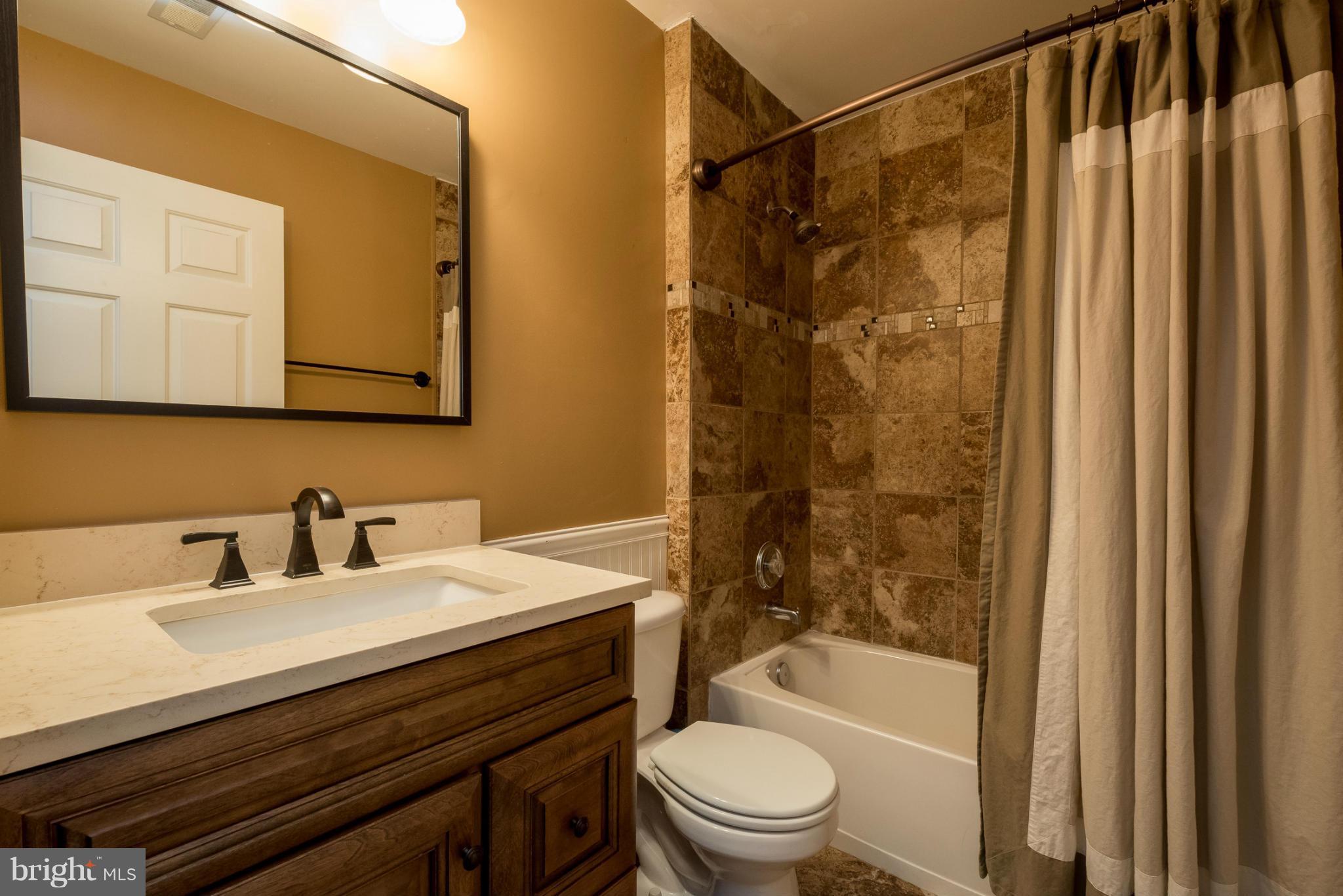 CARRIAGE CROSSING - Residential