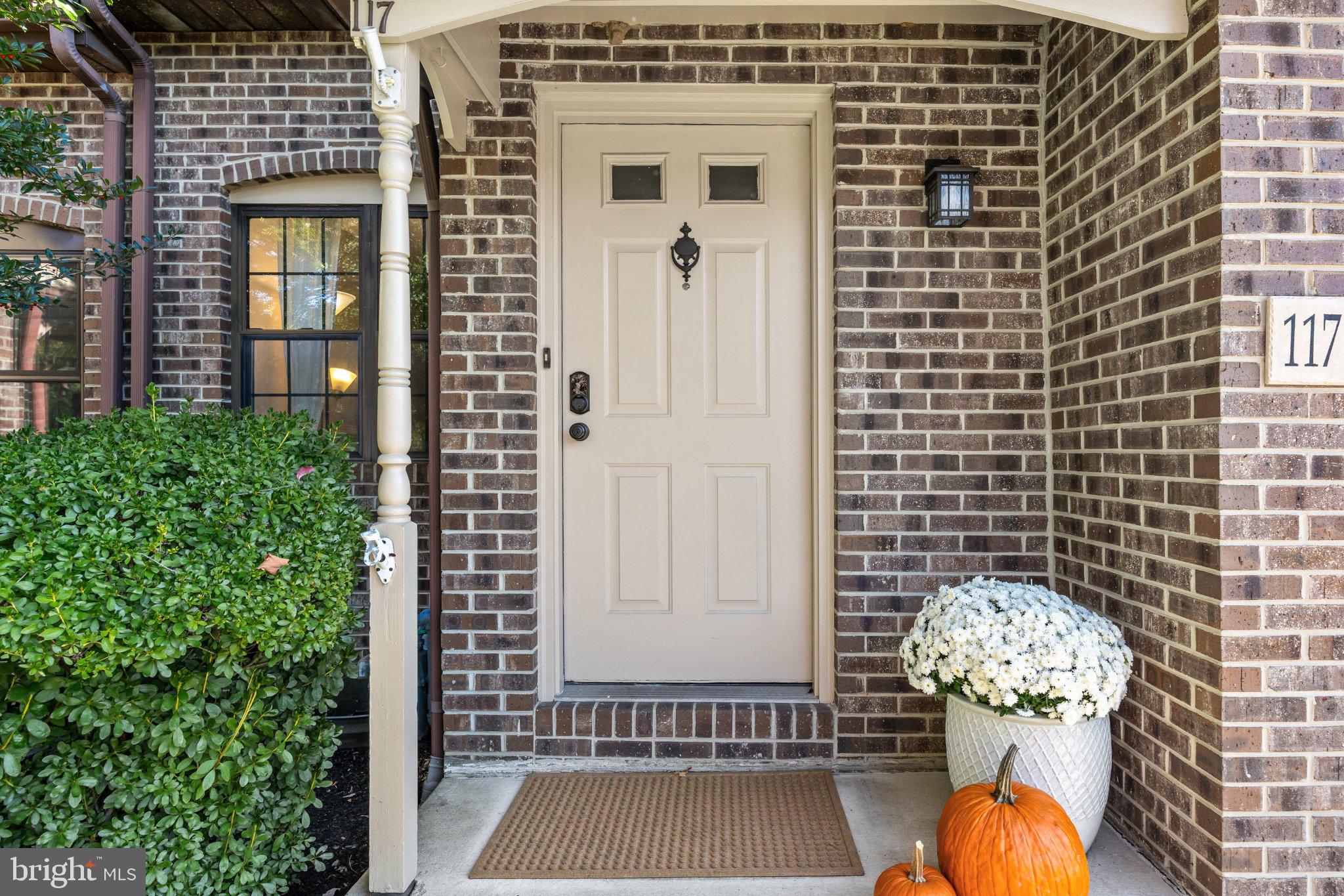 117 GREENSWARD LANE