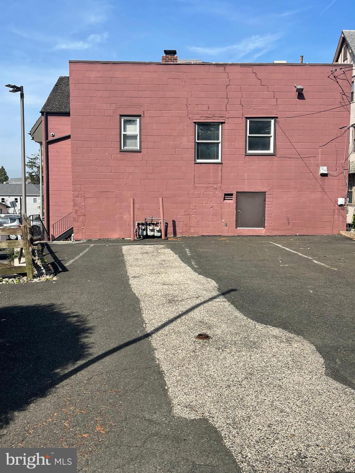 106 YORK ROAD