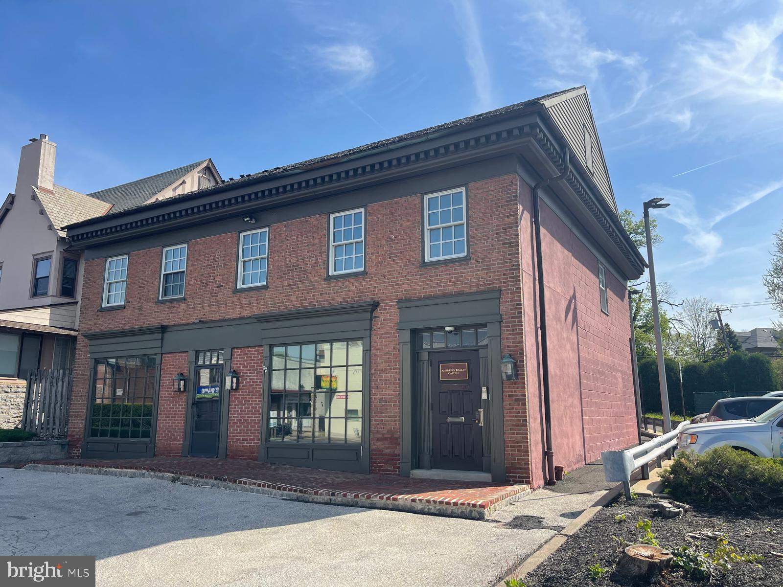 106 YORK ROAD