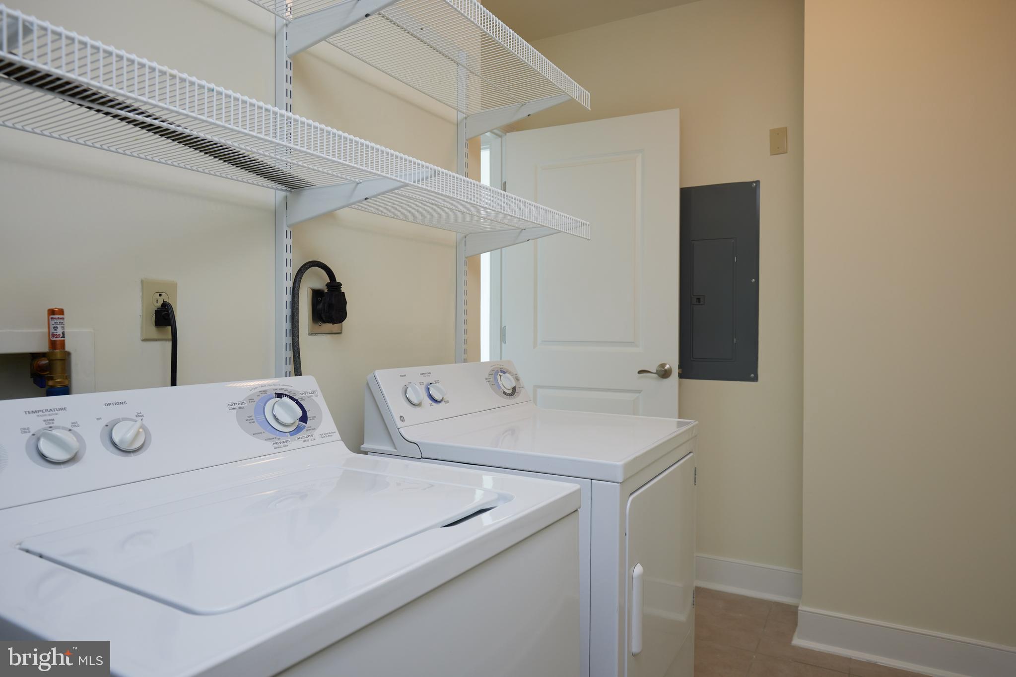 PARK POTOMAC - Residential