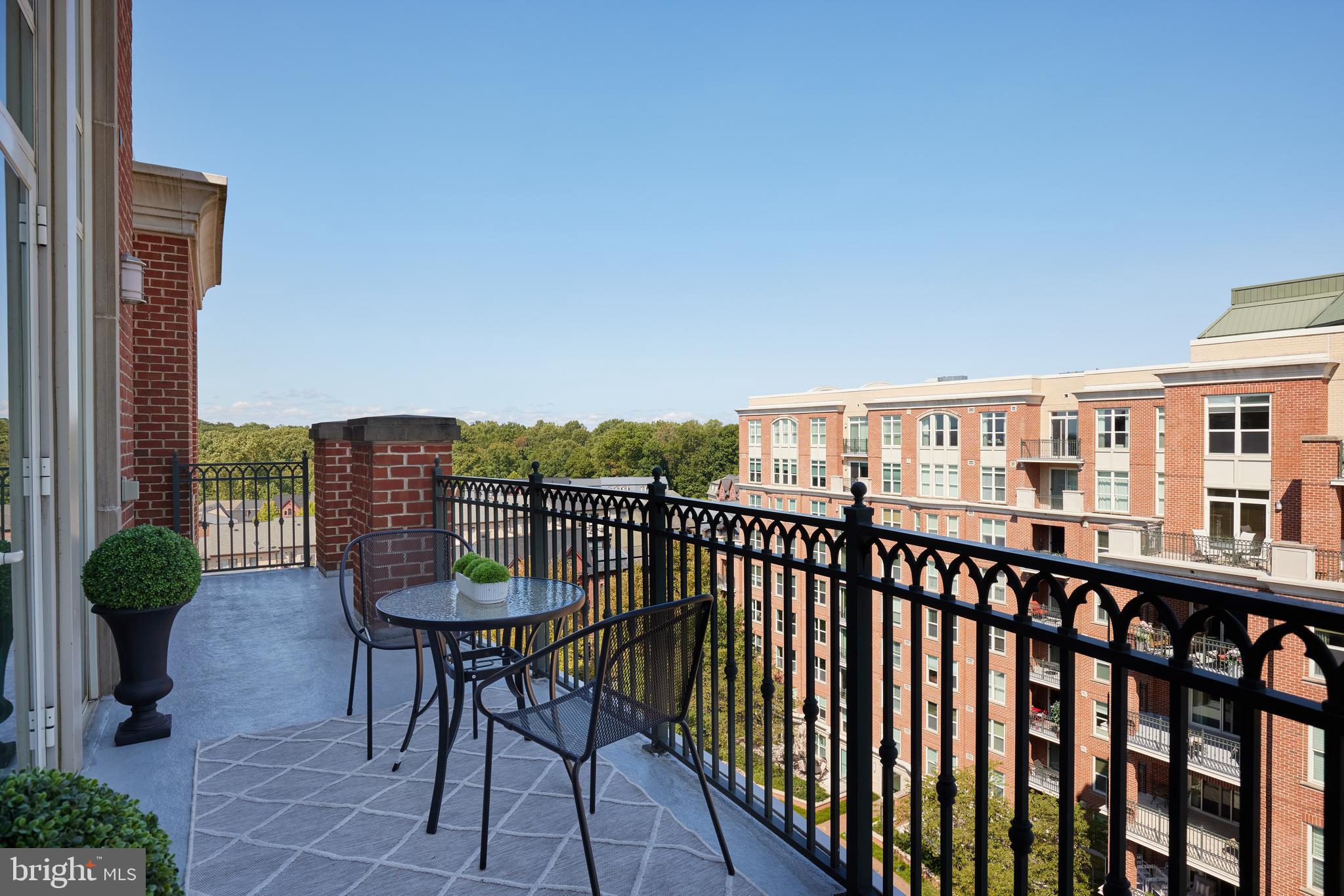 PARK POTOMAC - Residential