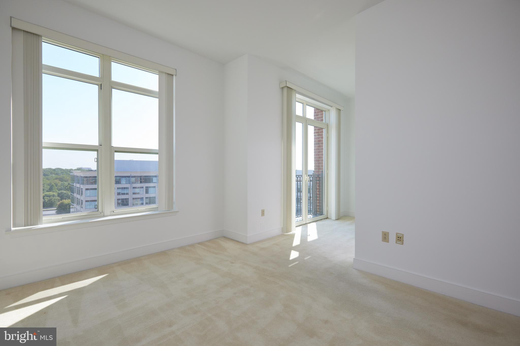 PARK POTOMAC - Residential