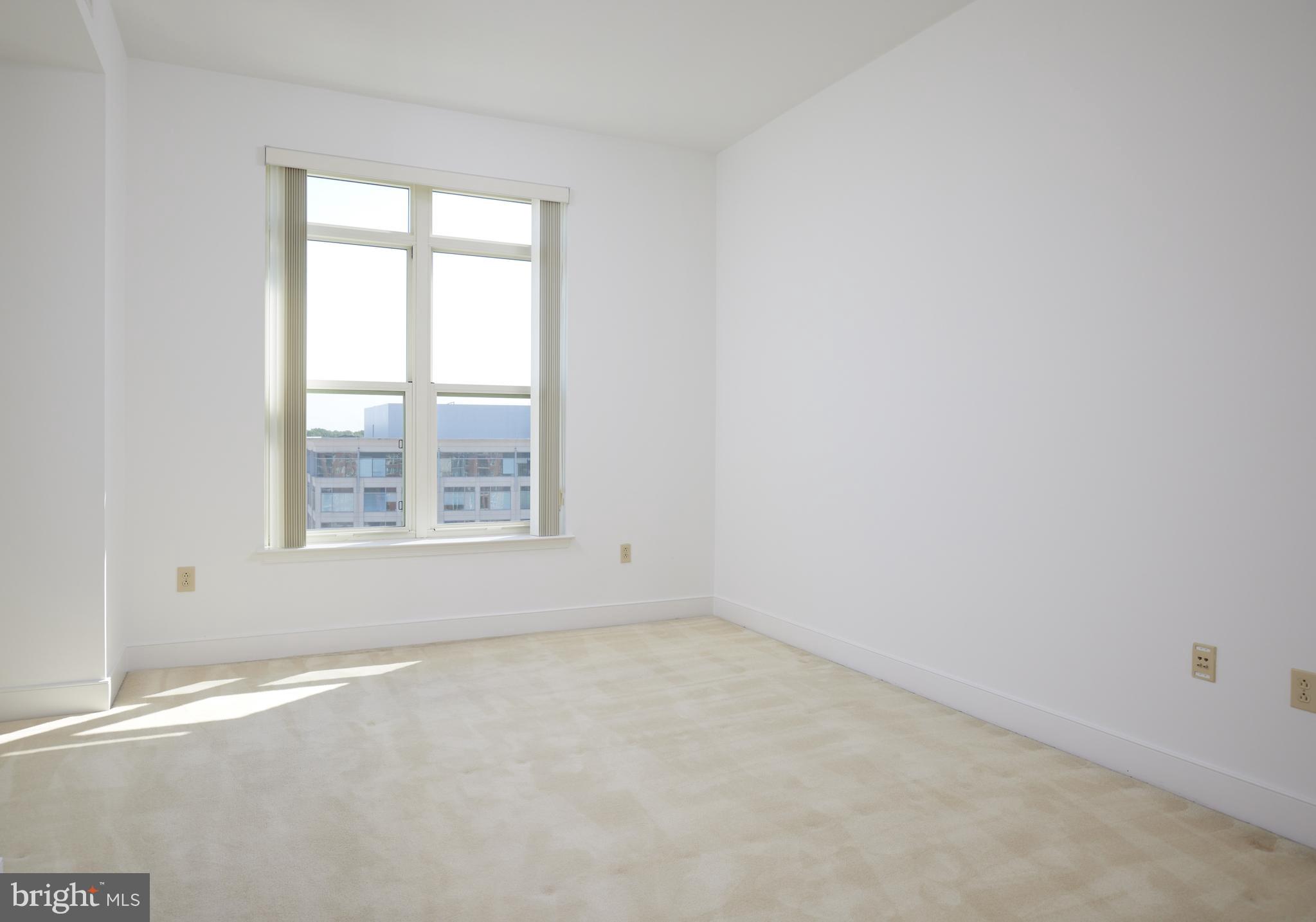 PARK POTOMAC - Residential