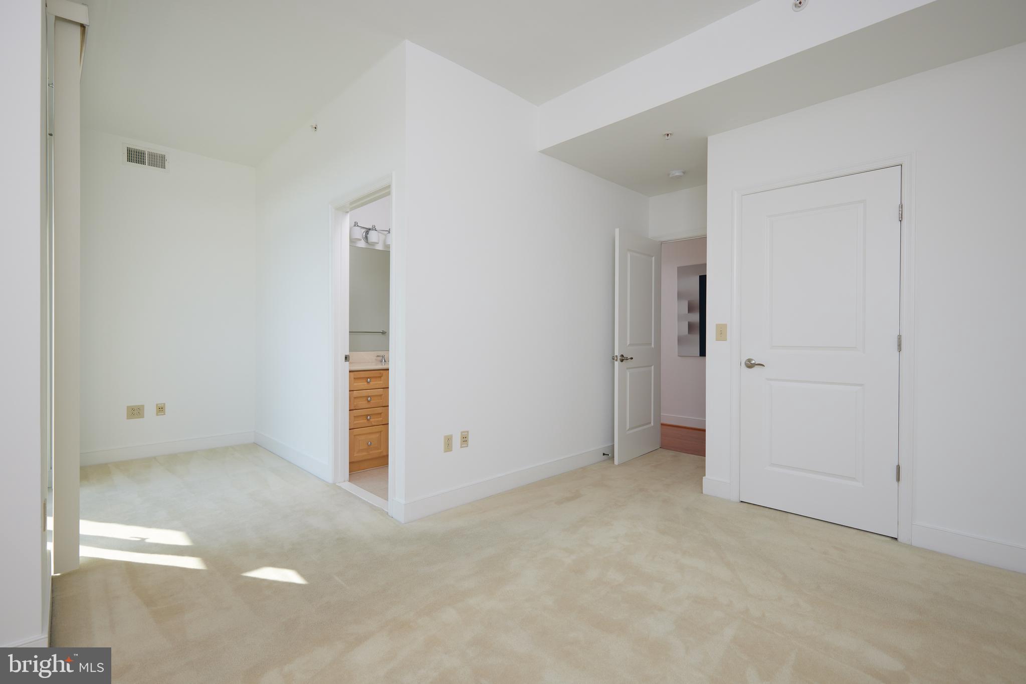 PARK POTOMAC - Residential