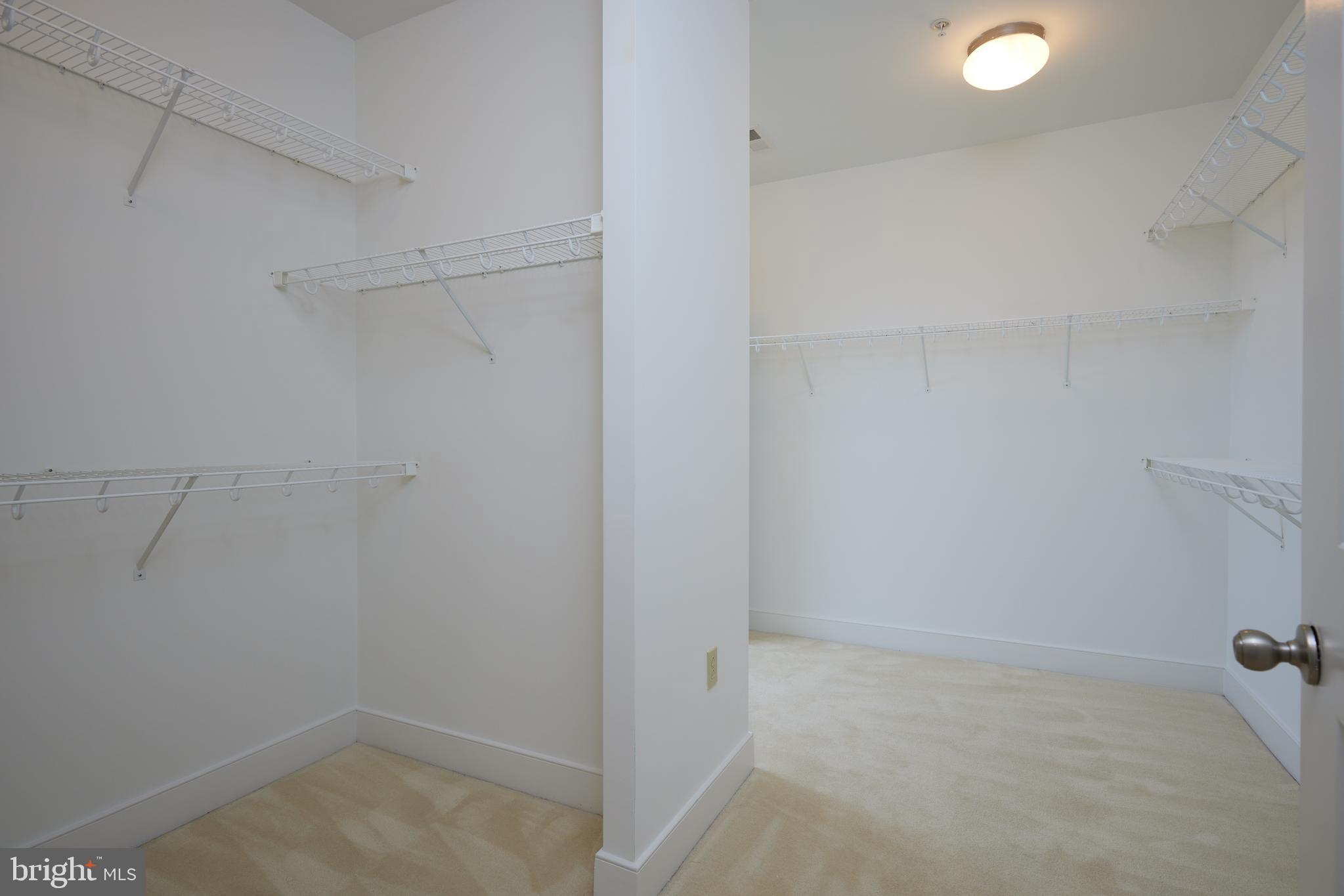 PARK POTOMAC - Residential