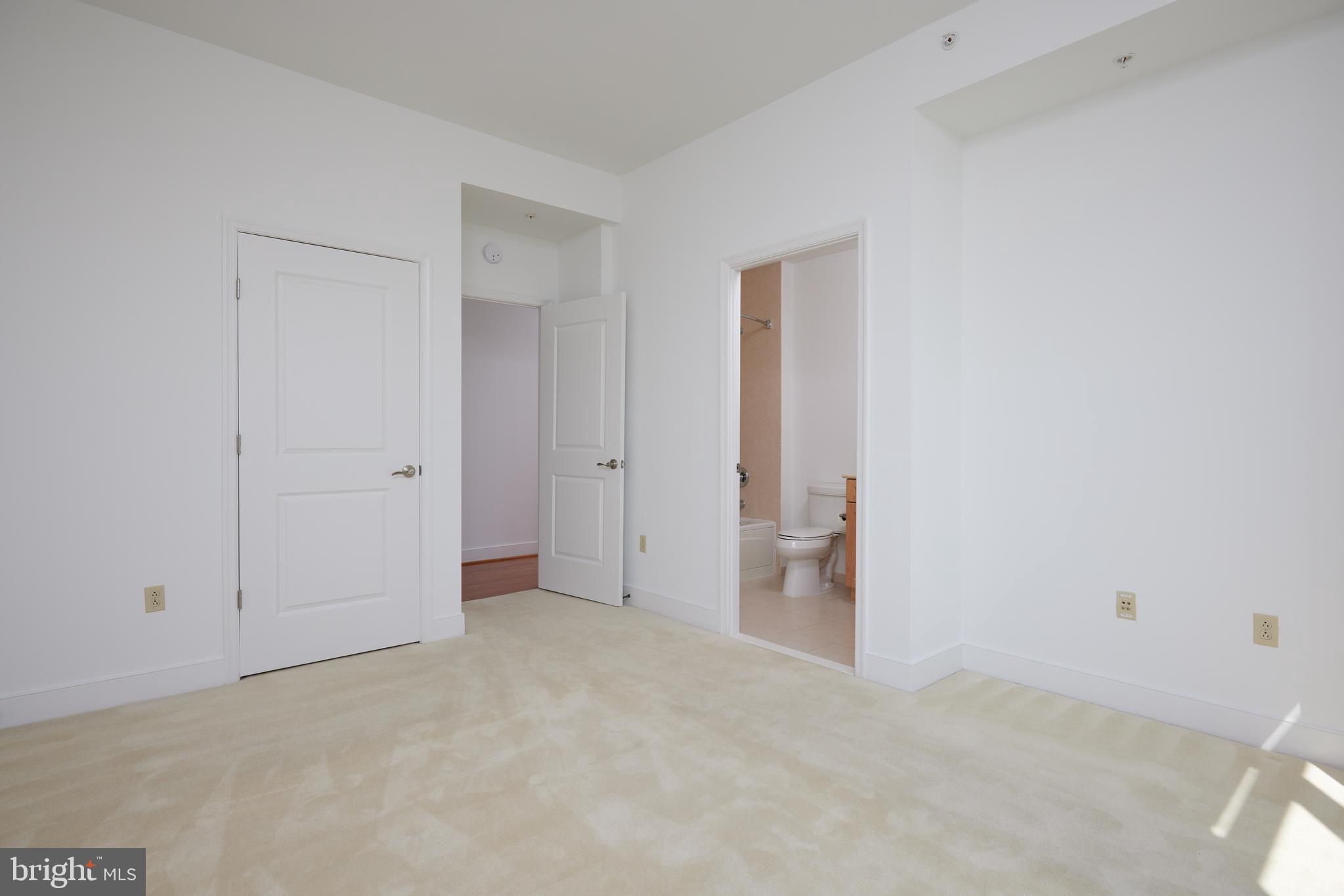 PARK POTOMAC - Residential