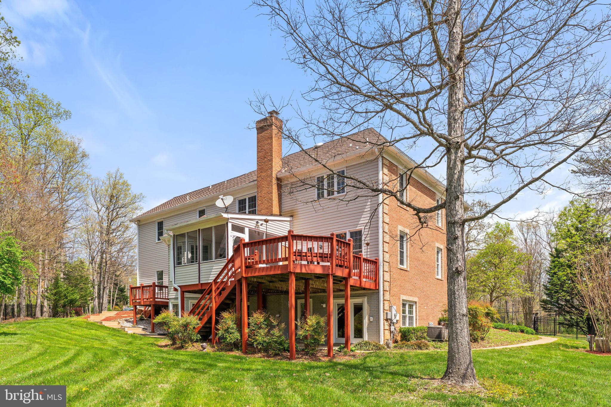 LEWIS PARK - Residential