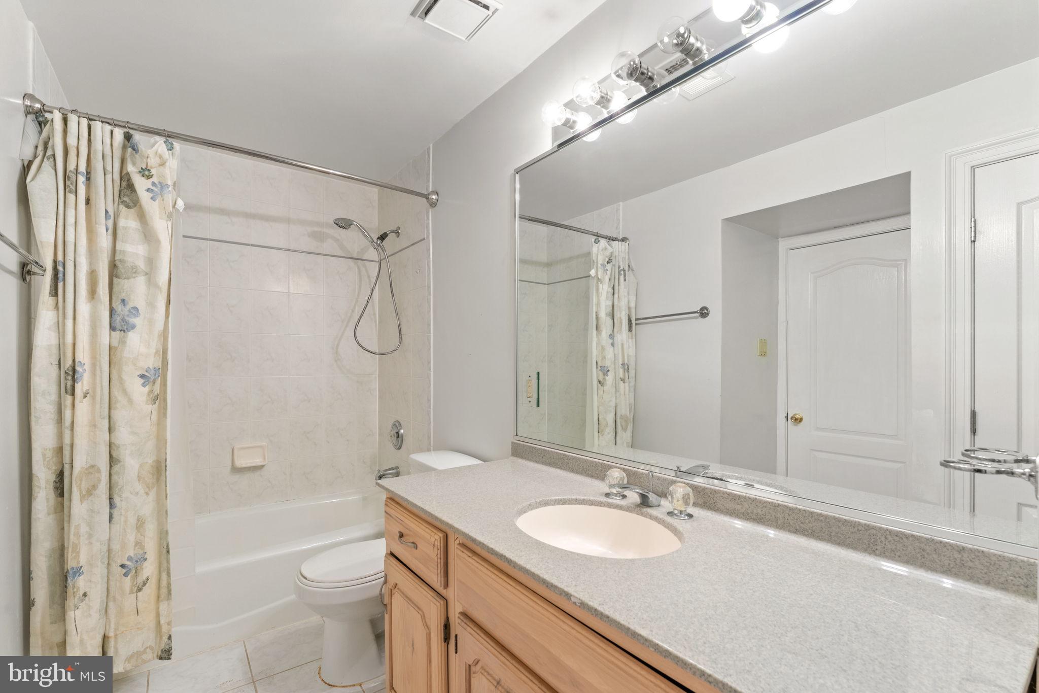 LEWIS PARK - Residential