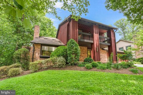 5341 BLACK OAK DRIVE FAIRFAX VA 22032