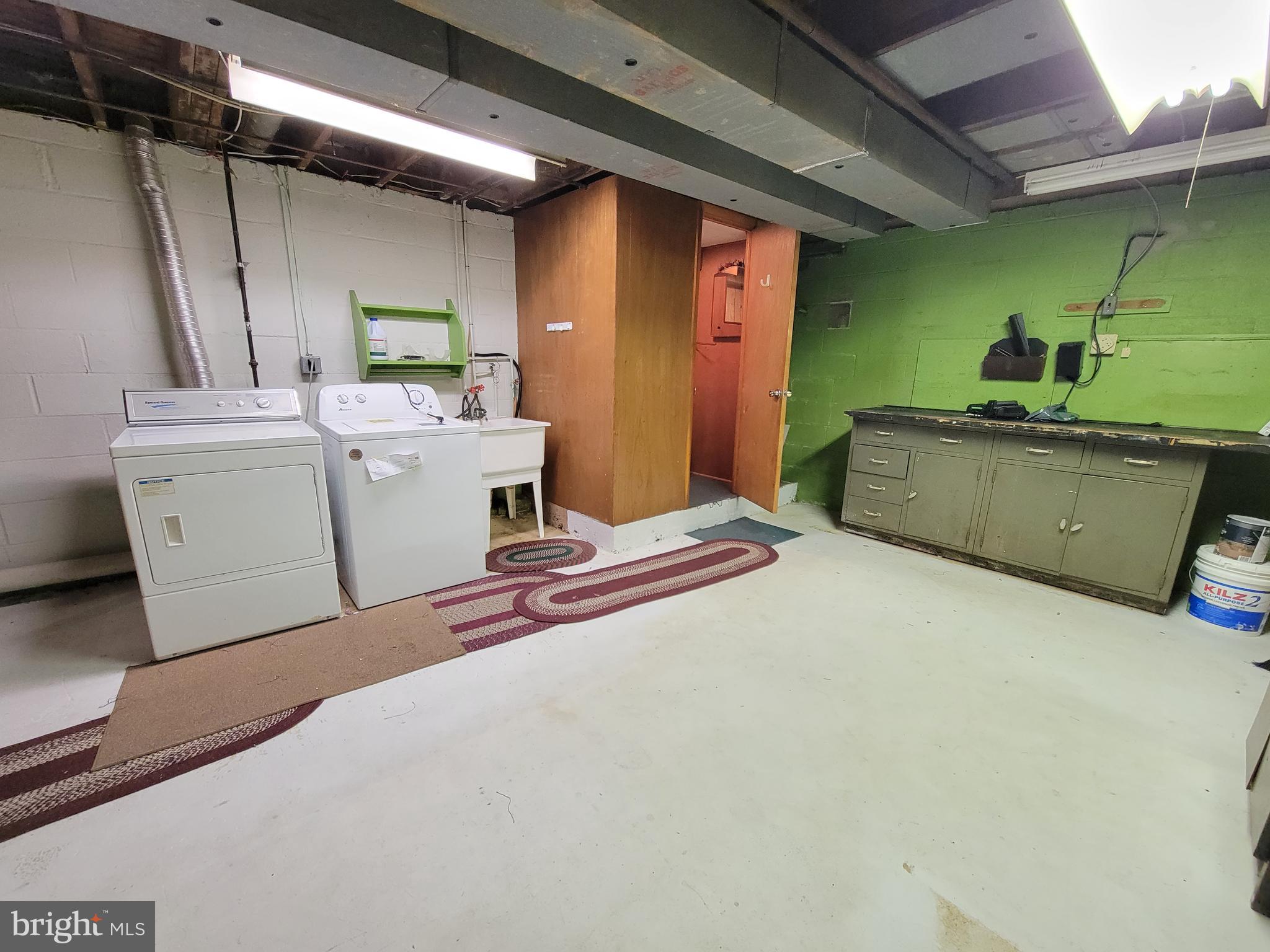 DELMAR VILLAGE - Residential Lease