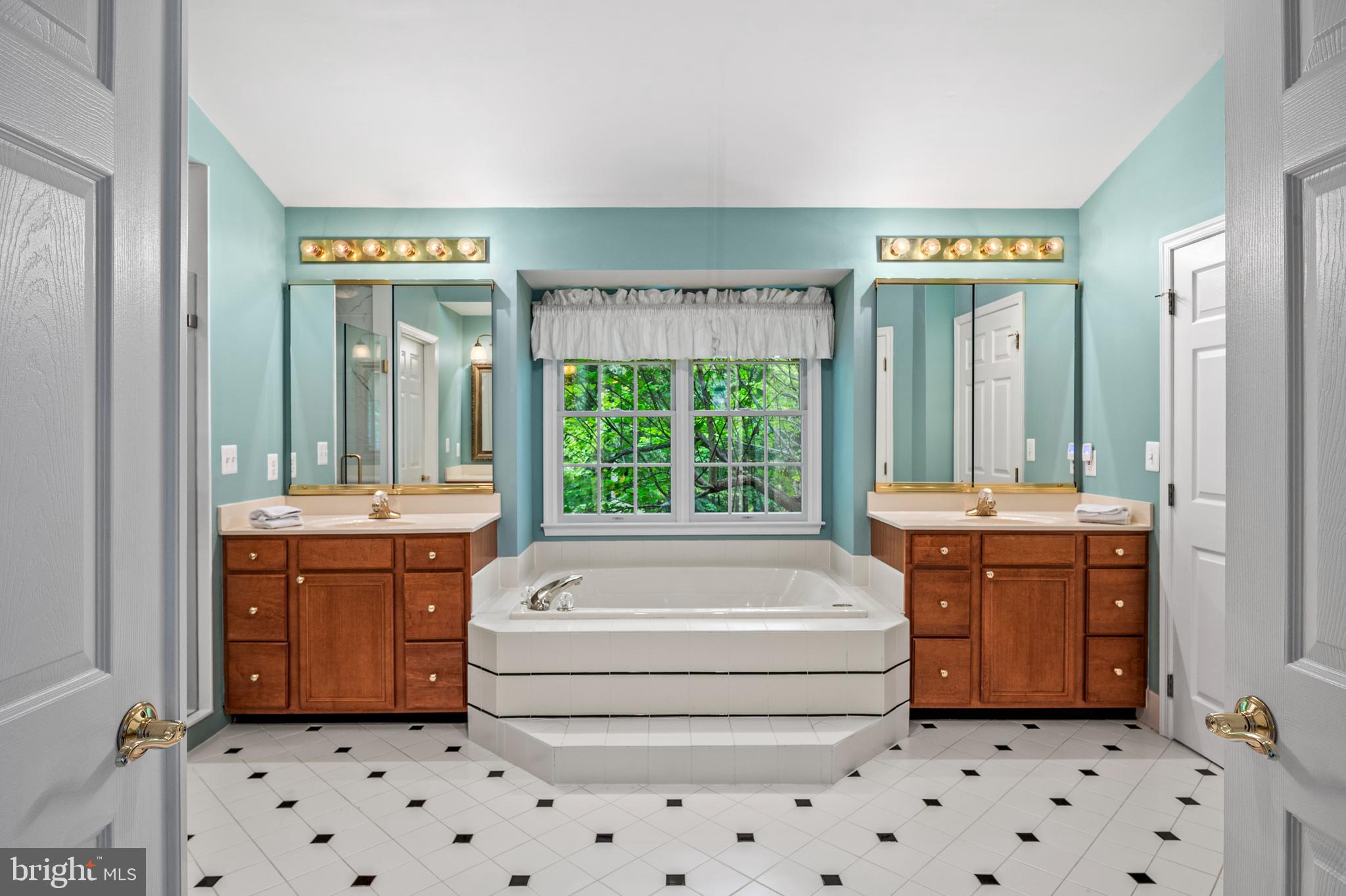 ANNAPOLIS PRESERVE - Residential