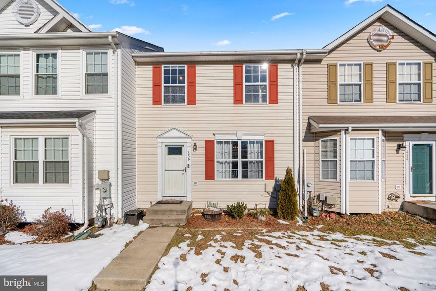 ***Seller has decided to set an offer deadline for Friday 01/26/2024 at 6pm. Multiple offers received. 
Thank you in advance for your offer...***Welcome to 456 Renfro Ct, a beautifully renovated home that strikes the perfect balance of comfort and style. This warm inviting residence features 3 bedrooms and two full baths, Meticulously renovated from top to bottom in 2022. Step into the heart of the home, where the open concept design seamlessly connects the living spaces. The main level features a spacious living area that opens to a beautiful gourmet kitchen, complete with black stainless steel appliances, a kitchen island for casual dining, and elegant quartz counters The fenced-in yard provides a private space for outdoor activities, and the rear deck is ideal for relaxing or entertaining. Descend to the fully finished basement, a versatile space offering endless possibilities. With a full bath, this area can serve as a guest suite, entertainment zone, or home office – the choice is yours. 456 Renfro Ct invites you to experience comfortable living with a touch of elegance. Don't miss out – schedule a viewing today to see how this home can be the perfect fit for your lifestyle!