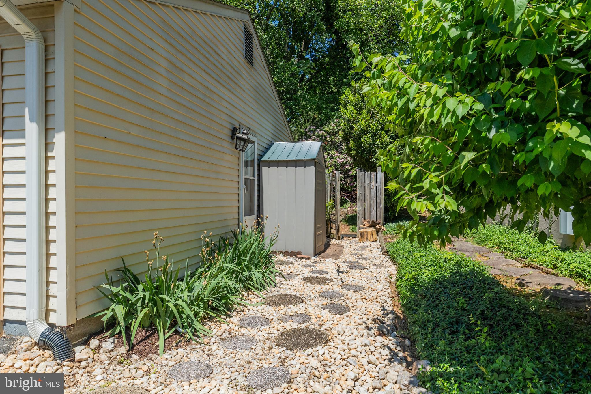 PINE GLEN - Residential