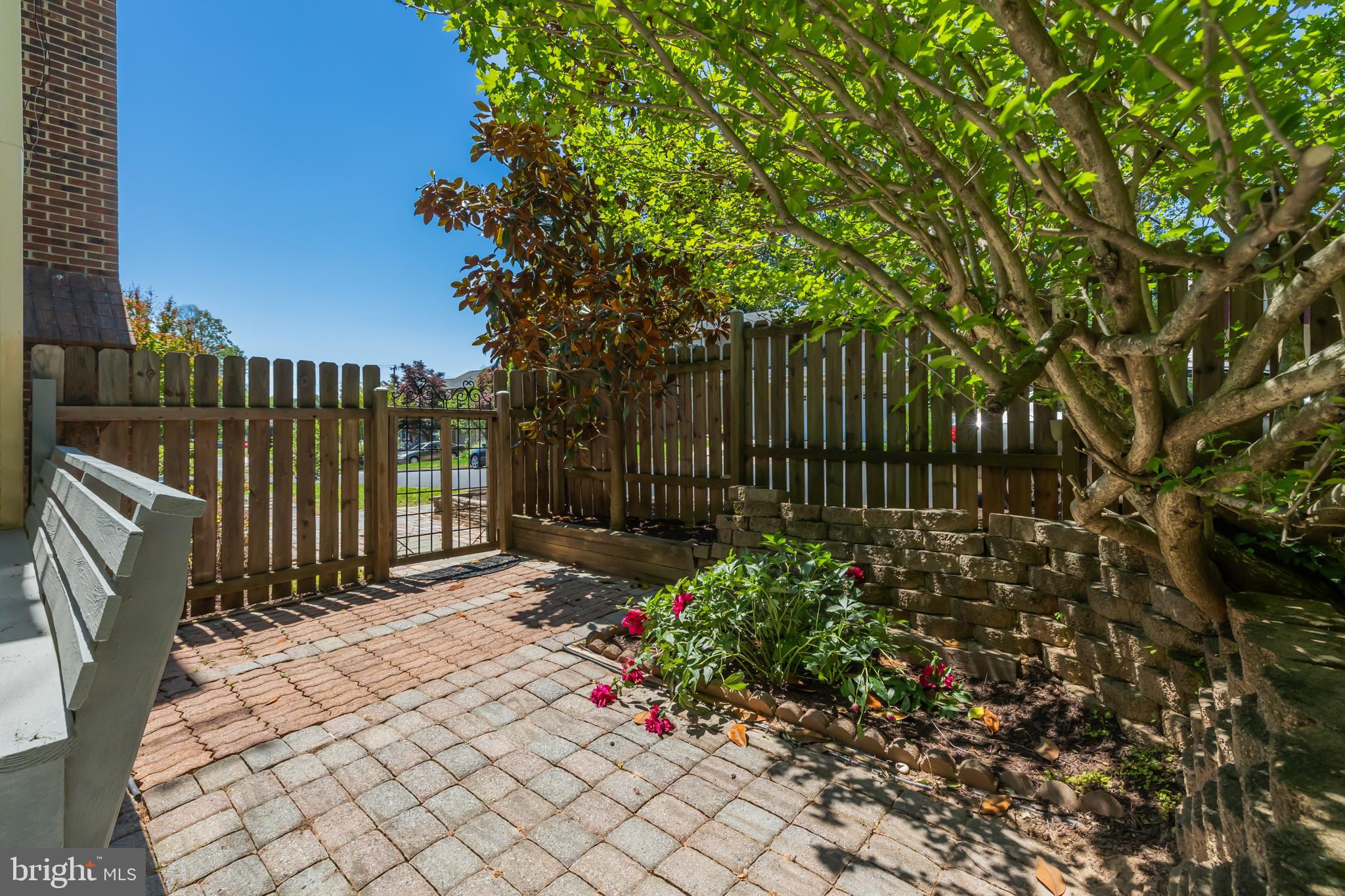 PINE GLEN - Residential