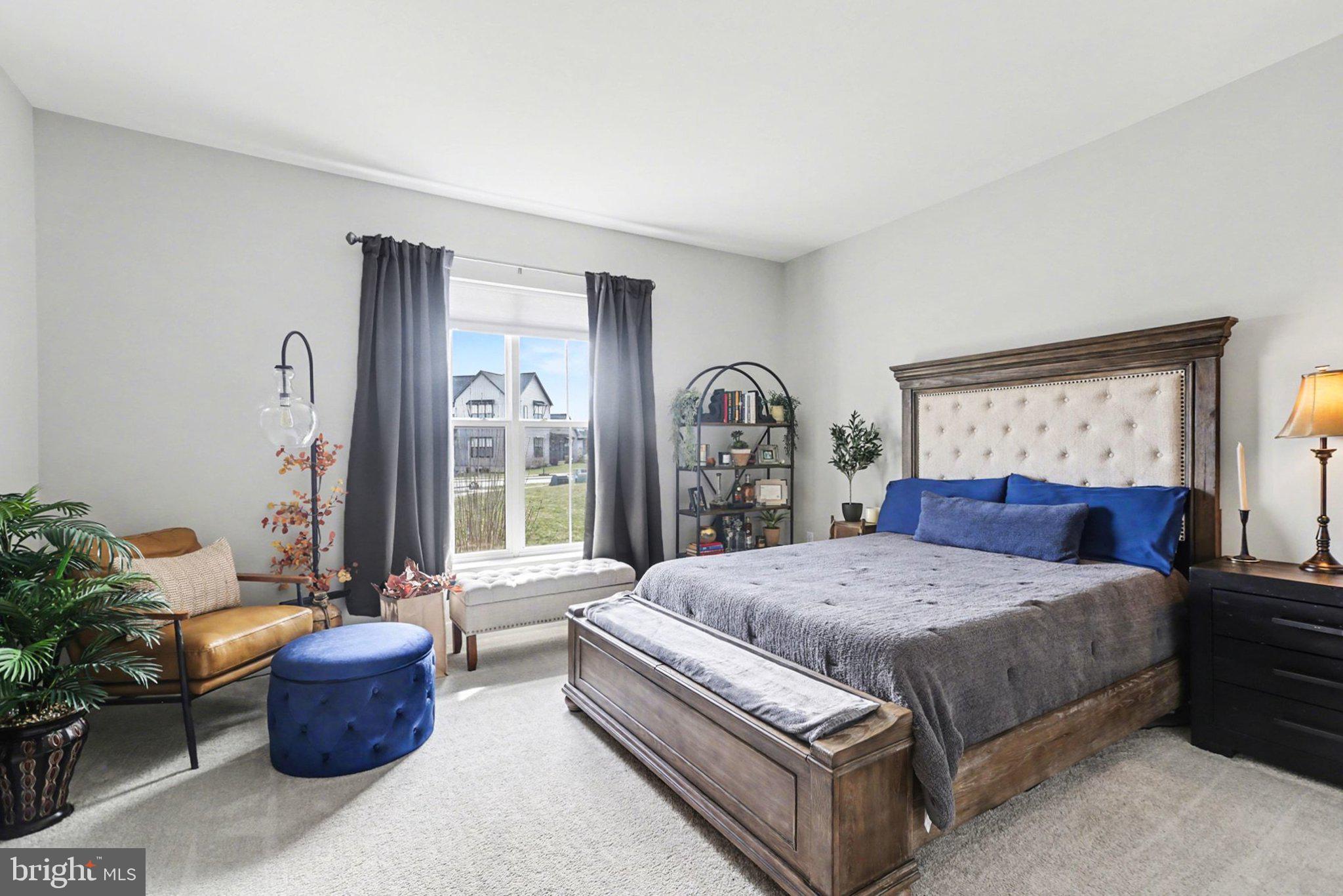 MADISON COURT - Residential