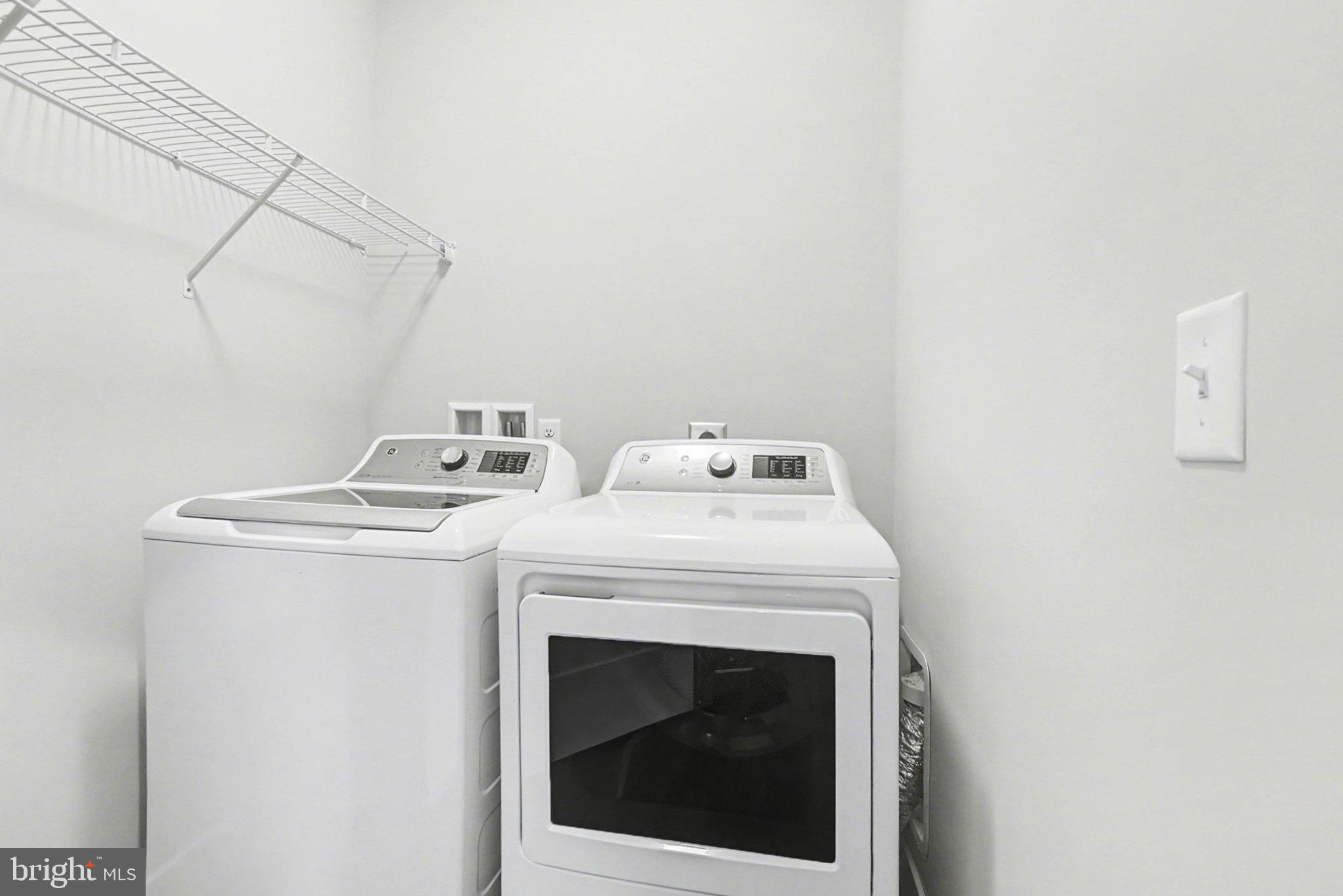 MADISON COURT - Residential