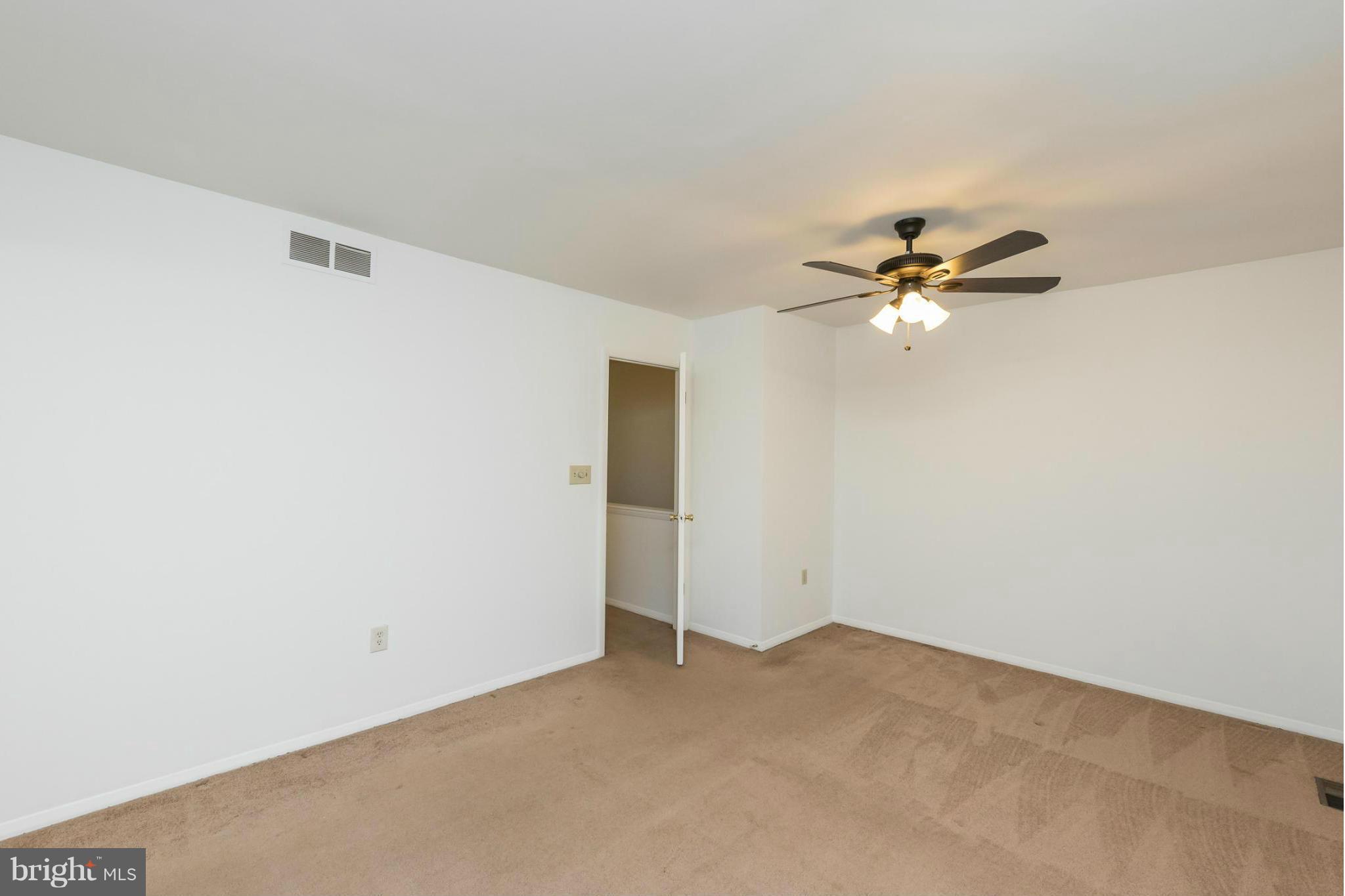 KIMBERLY WOODS VILLAGE - Residential