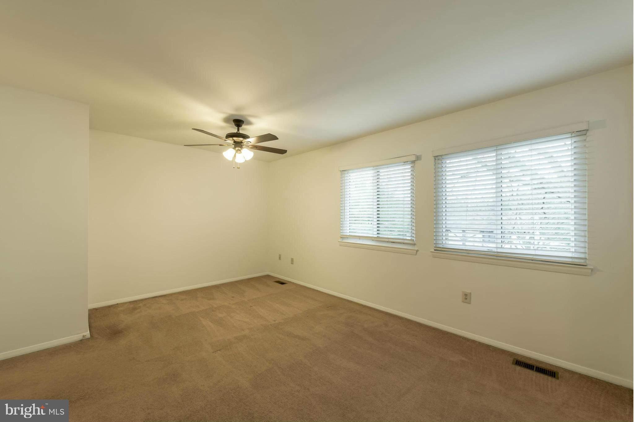 KIMBERLY WOODS VILLAGE - Residential