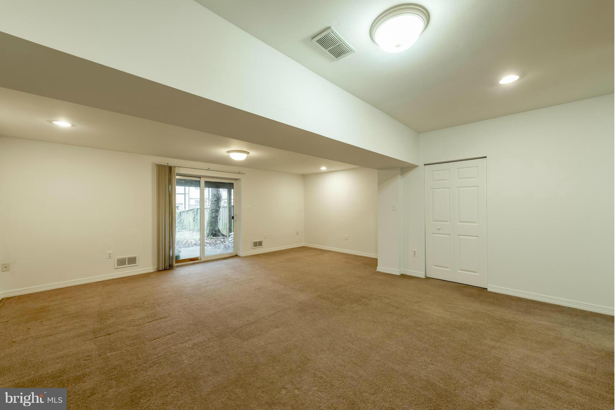 KIMBERLY WOODS VILLAGE - Residential