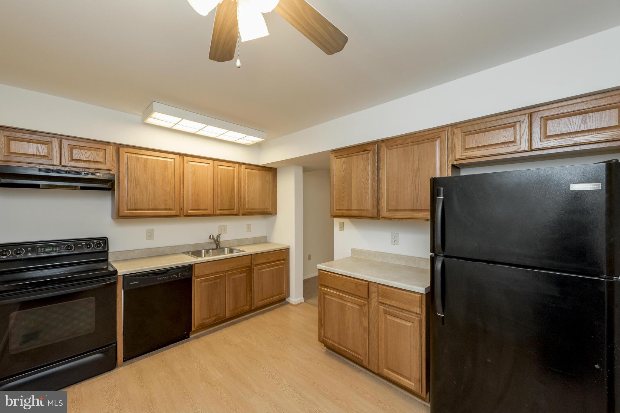 KIMBERLY WOODS VILLAGE - Residential