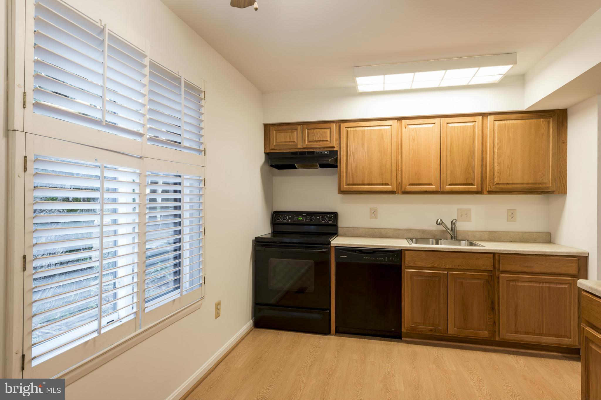 KIMBERLY WOODS VILLAGE - Residential