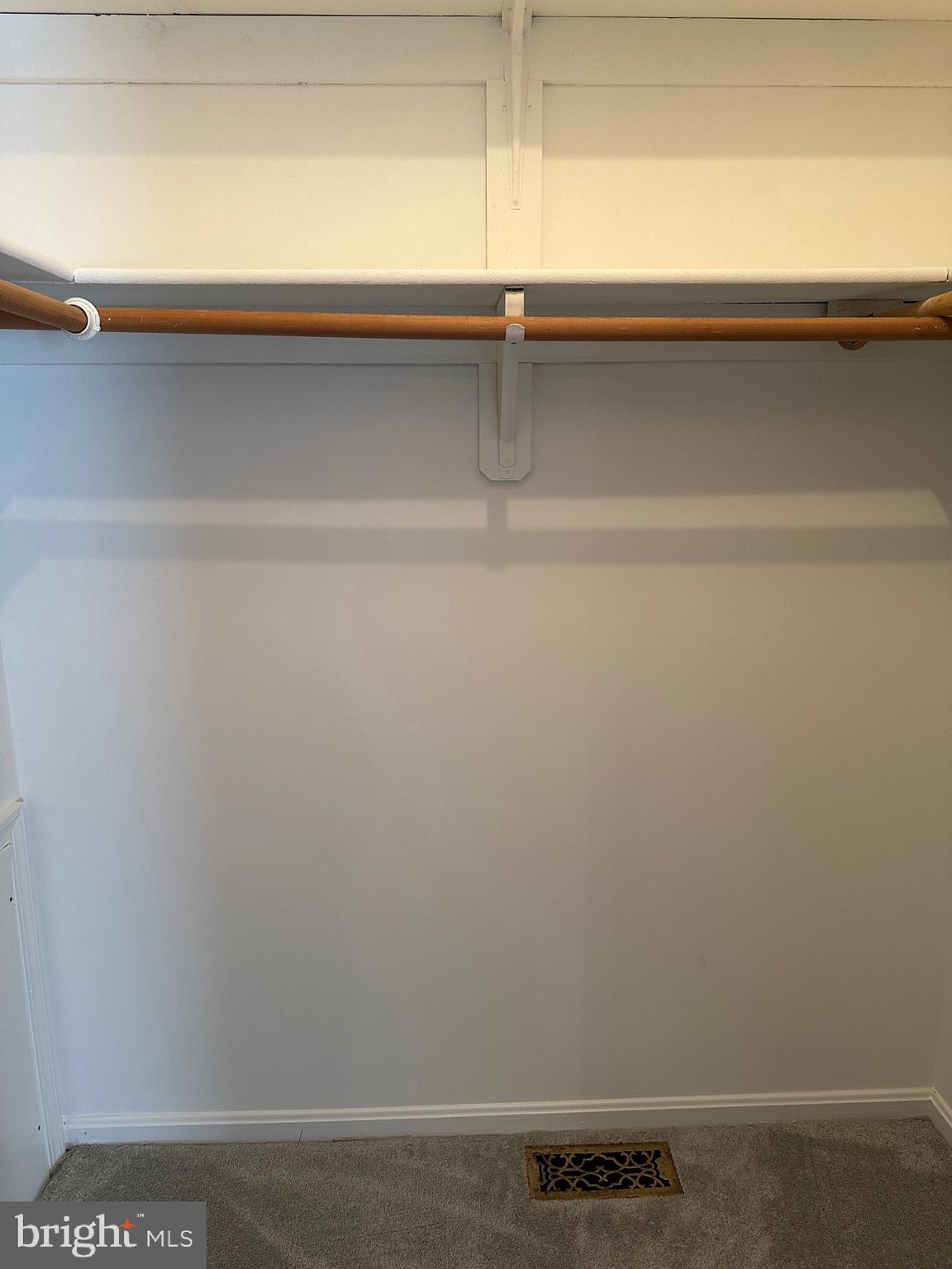 CARRIAGE HILL - Residential Lease