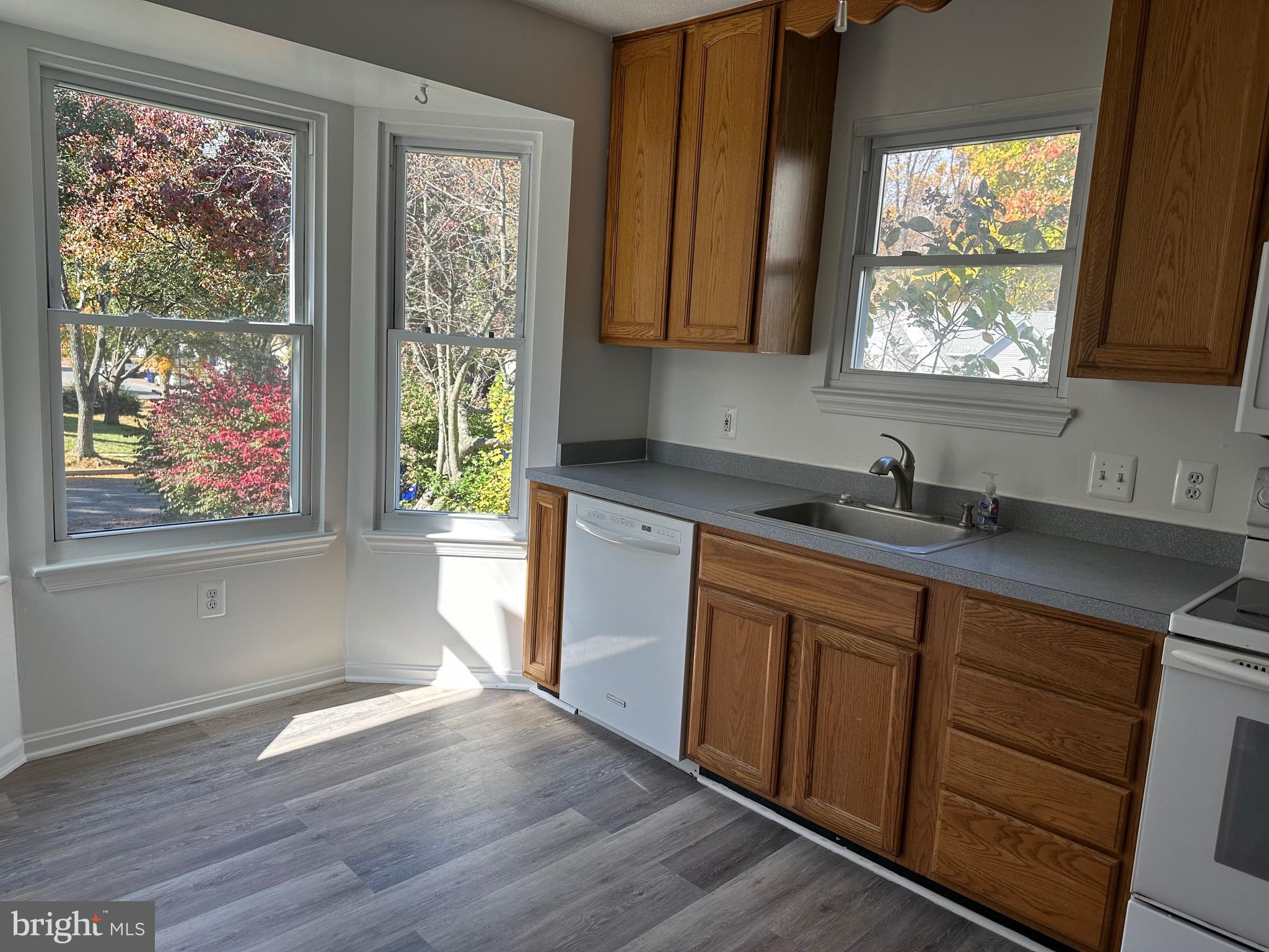 CARRIAGE HILL - Residential Lease