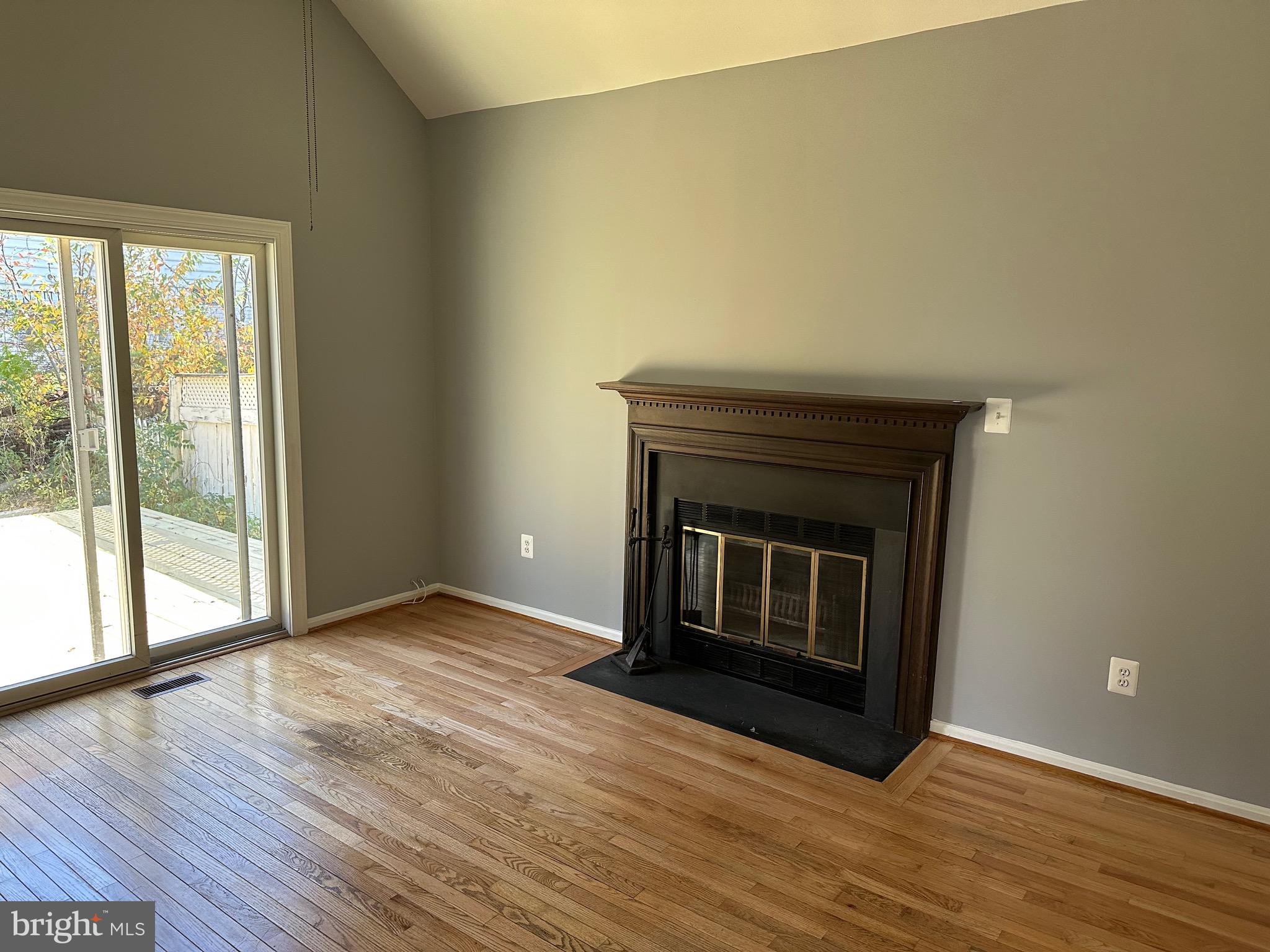 CARRIAGE HILL - Residential Lease