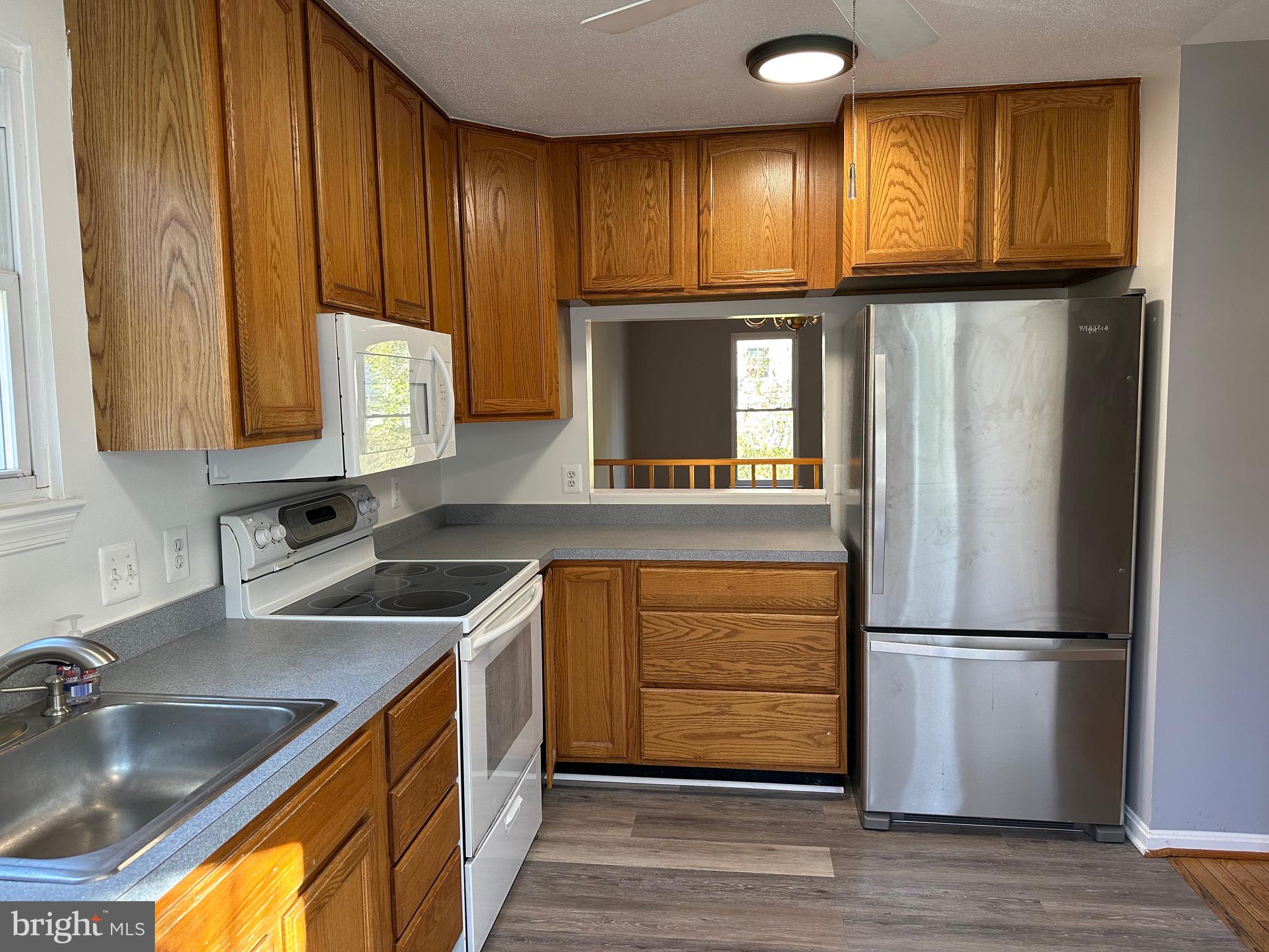 CARRIAGE HILL - Residential Lease