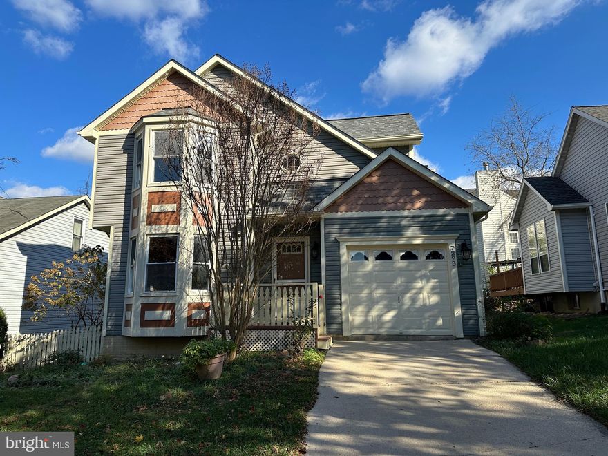 Lovely, well maintained detached home in sort after Carriage Hill neighborhood. Hardwood floors on 1st level.  Brand new carpet on second level. Sun-filled rooms. Large family room with cathedral ceiling. Deck off the family room. Freshly painted throughout. Very large primary bedroom  with two walk-in closets. The house sparkles with many updates.